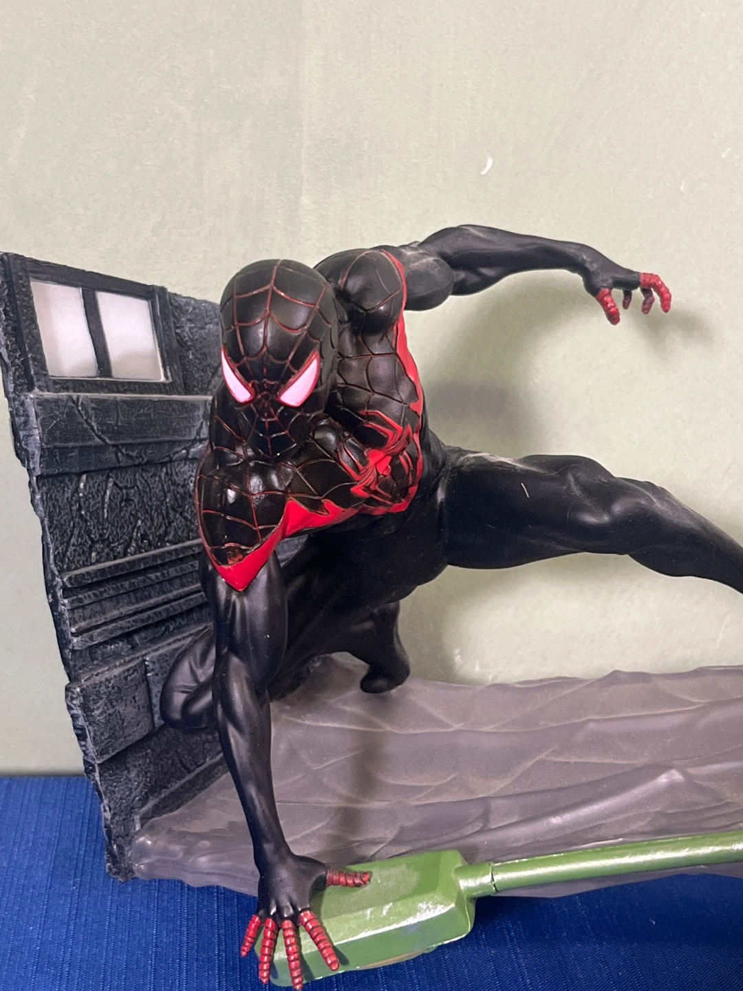 Marvel Gallery Miles Morales Spider-Man Statue - Loose - photo 5