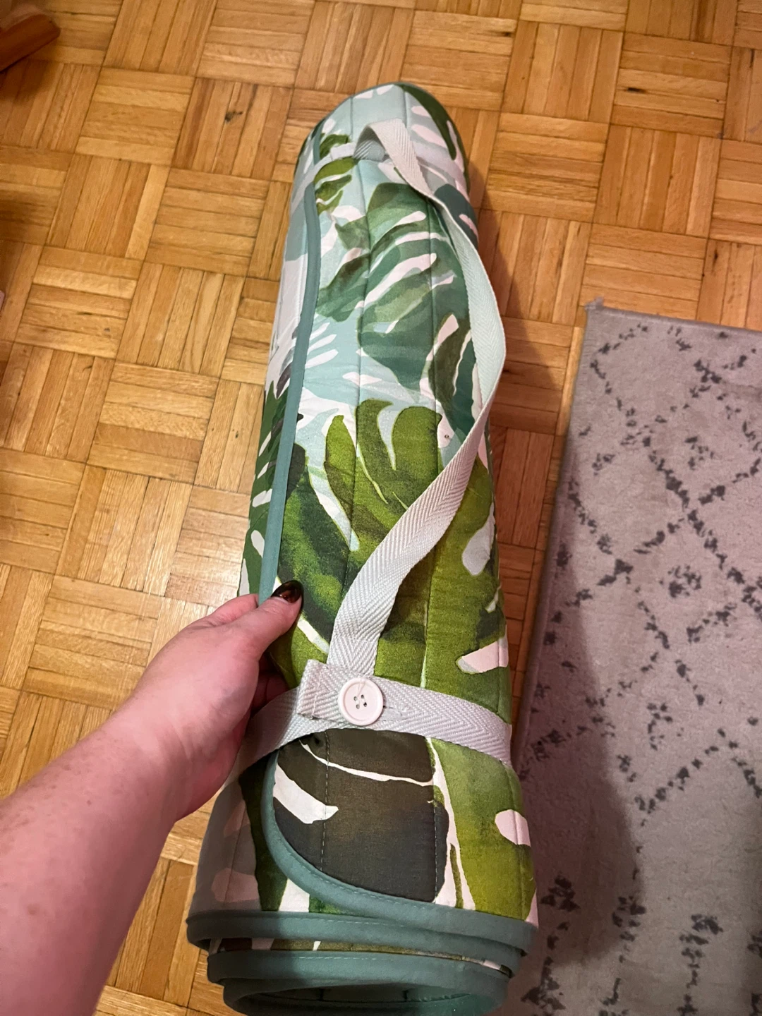 Leaf Print Portable Mat with Headrest - photo 3