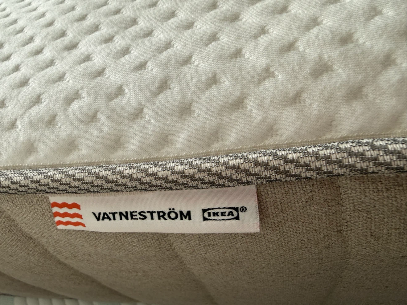 IKEA VATNESTRÖM Queen Mattress with sleep set - photo 4