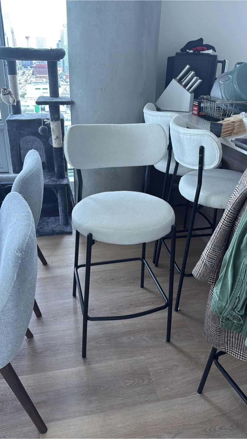 4 Modern cream upholstered counter stool