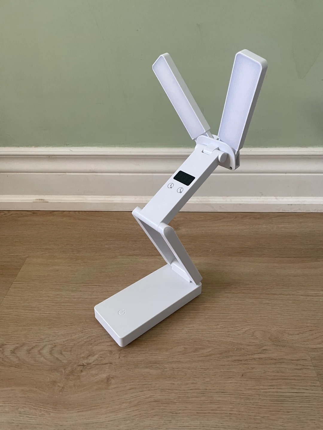 White Foldable LED Desk Lamp - photo 4