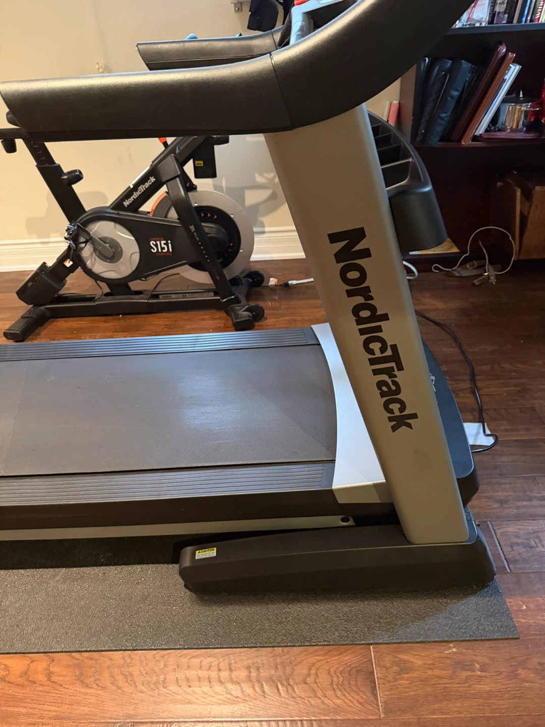 NordicTrack Commercial 1750 Treadmill - photo 3