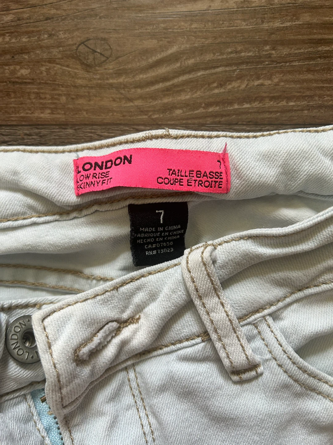 London Low Rise Skinny Jeans Size 7 - photo 3