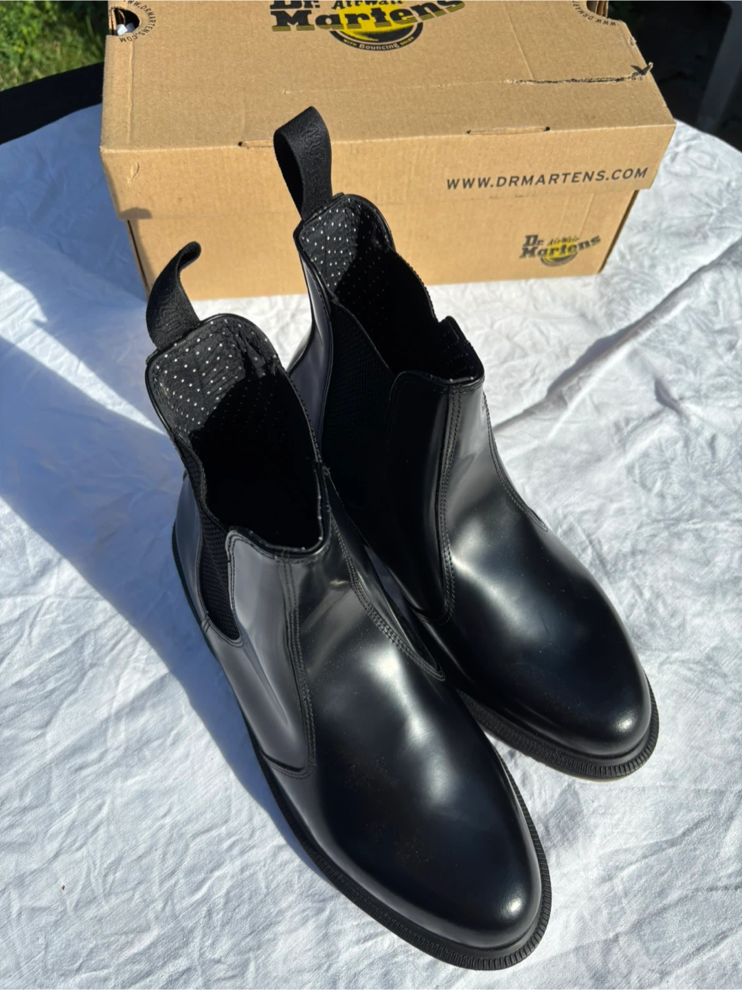 Dr. Martens Black women’s size 9 Chelsea Boots - photo 3