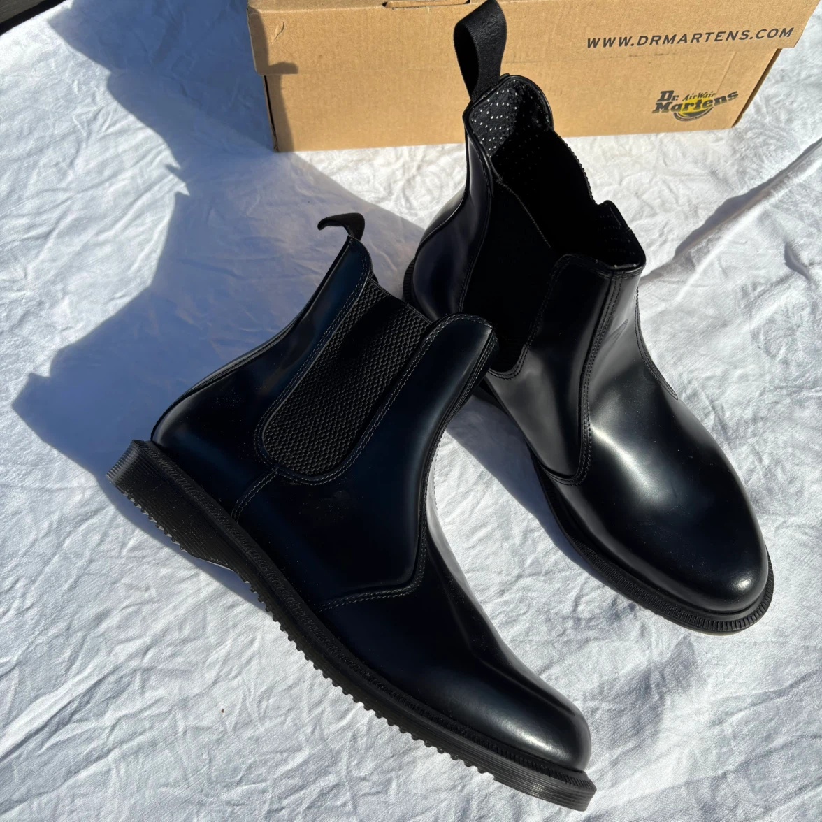 Dr. Martens Black women’s size 9 Chelsea Boots - photo 4