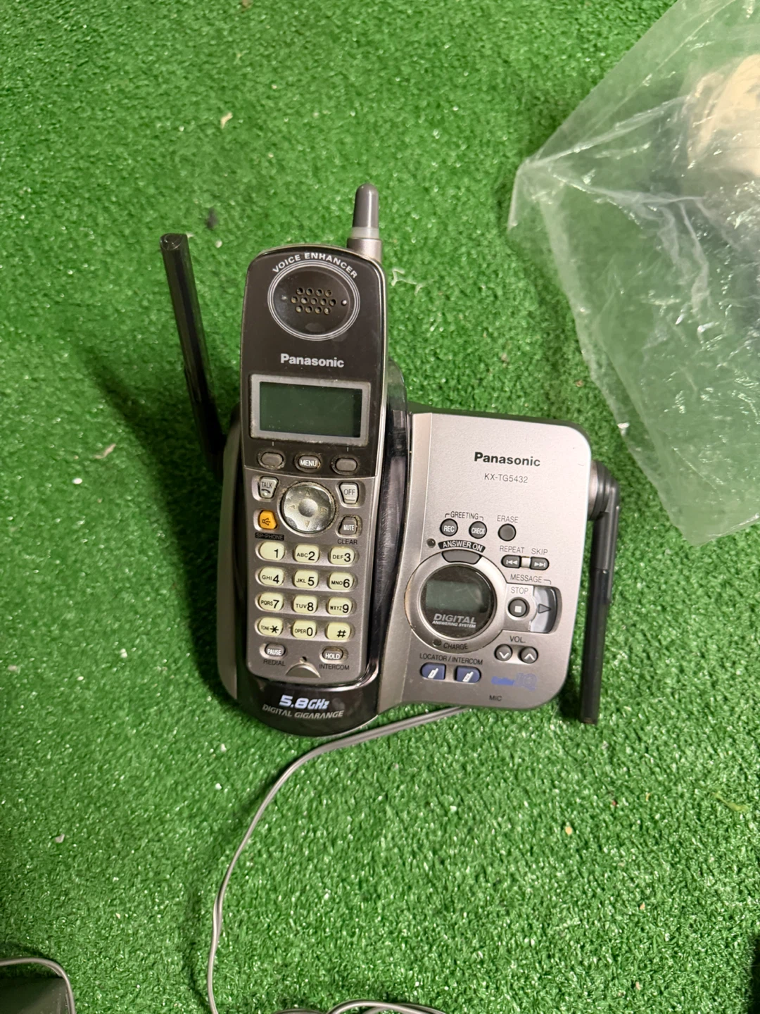 Panasonic 5.8GHz Cordless Phone KX-TG5432