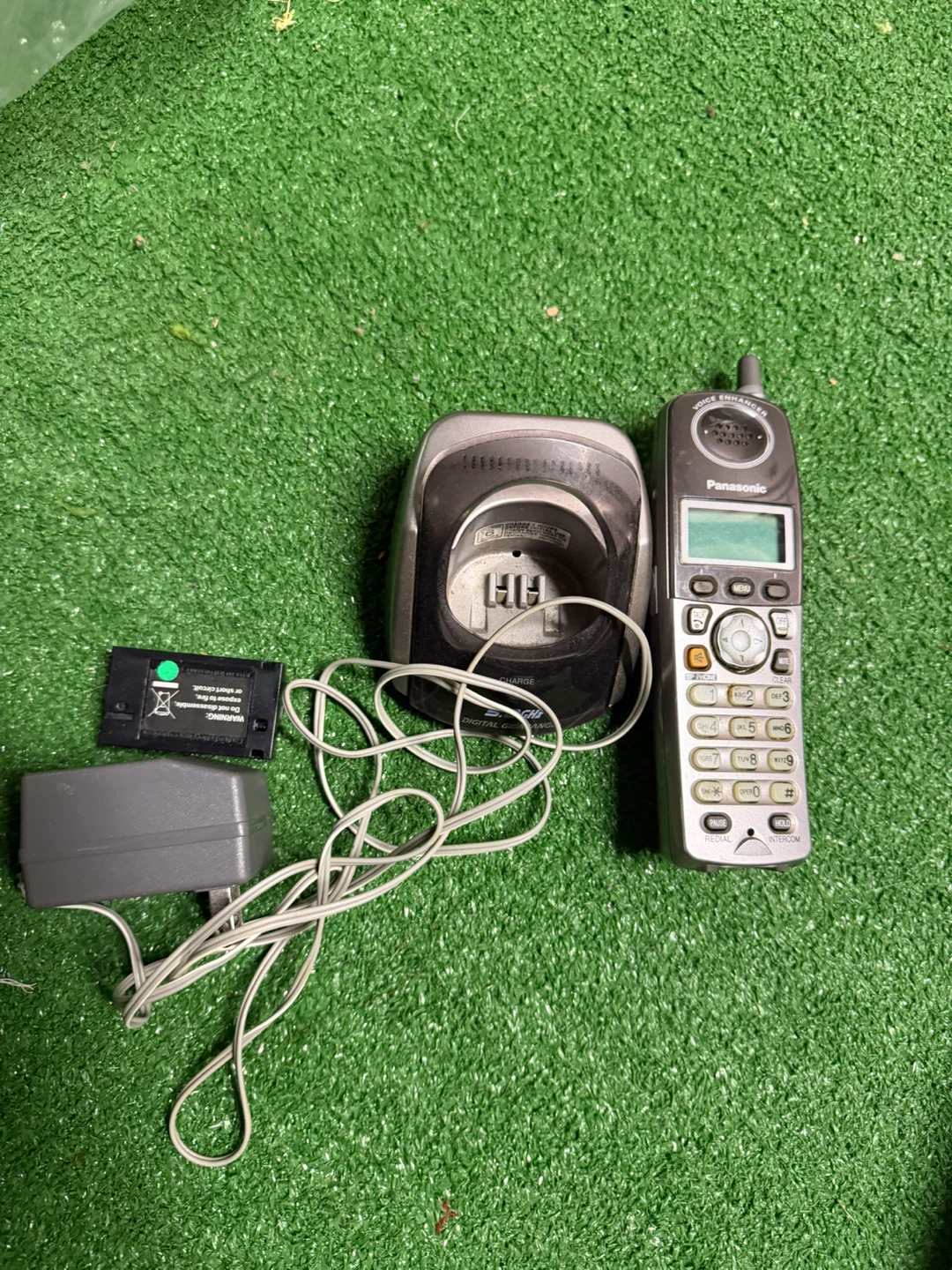 Panasonic 5.8GHz Cordless Phone KX-TG5432 - photo 2