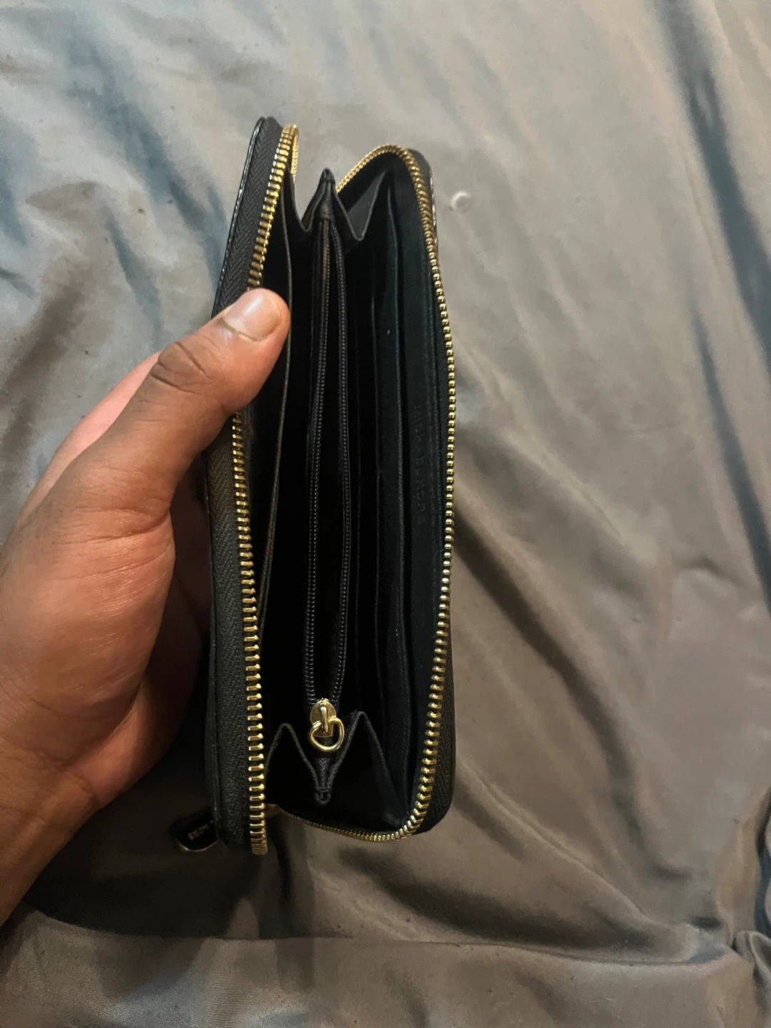 Michael Kors Black Zip-Around Wallet - photo 4