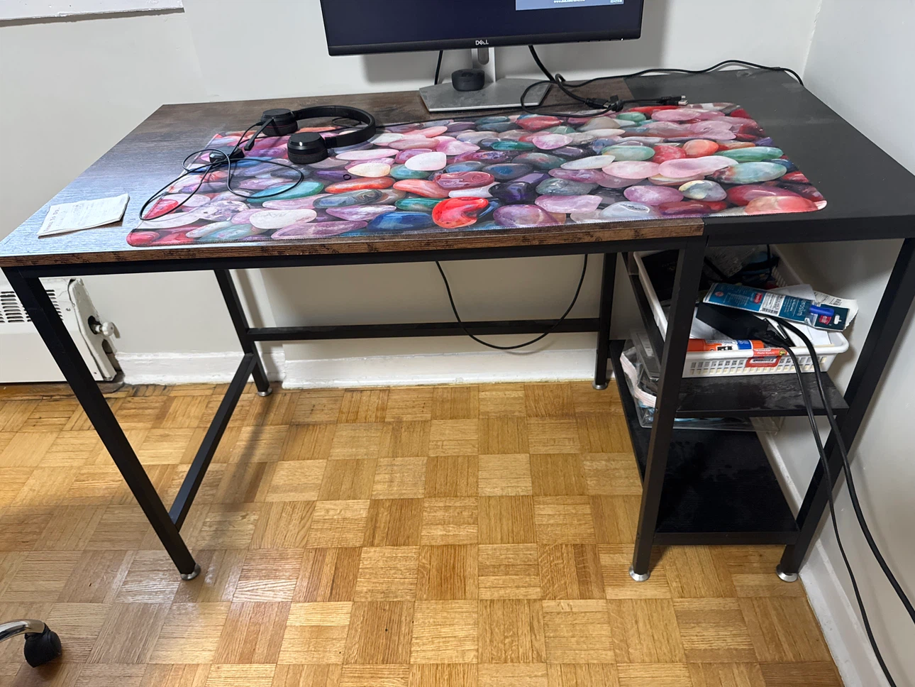 Computer desk