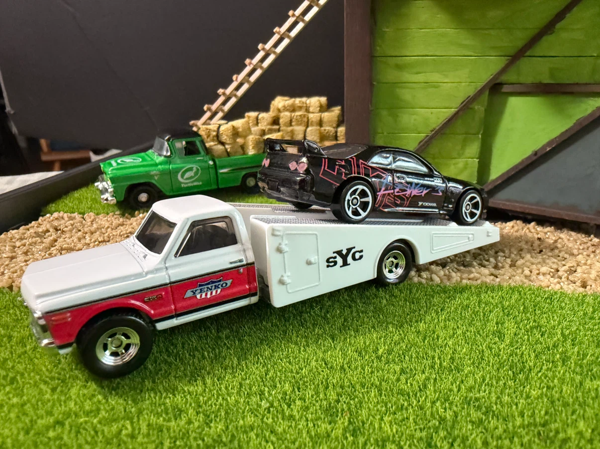 Hot Wheels Yenko Fleetline Hauler and Nissan Skyline