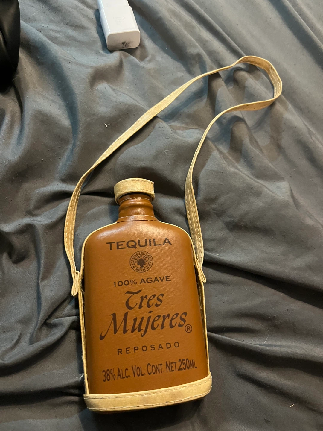 Tequila Tres Mujeres Reposado 250ml