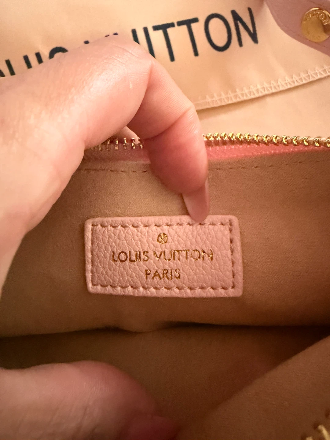 Louis Vuitton Pink Pochette Bag - photo 5