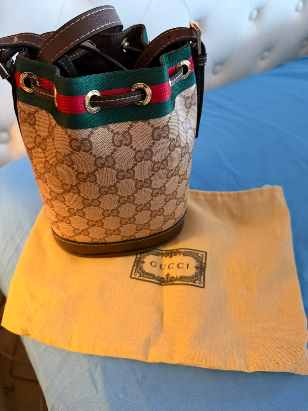 Gucci GG Supreme Bucket Bag