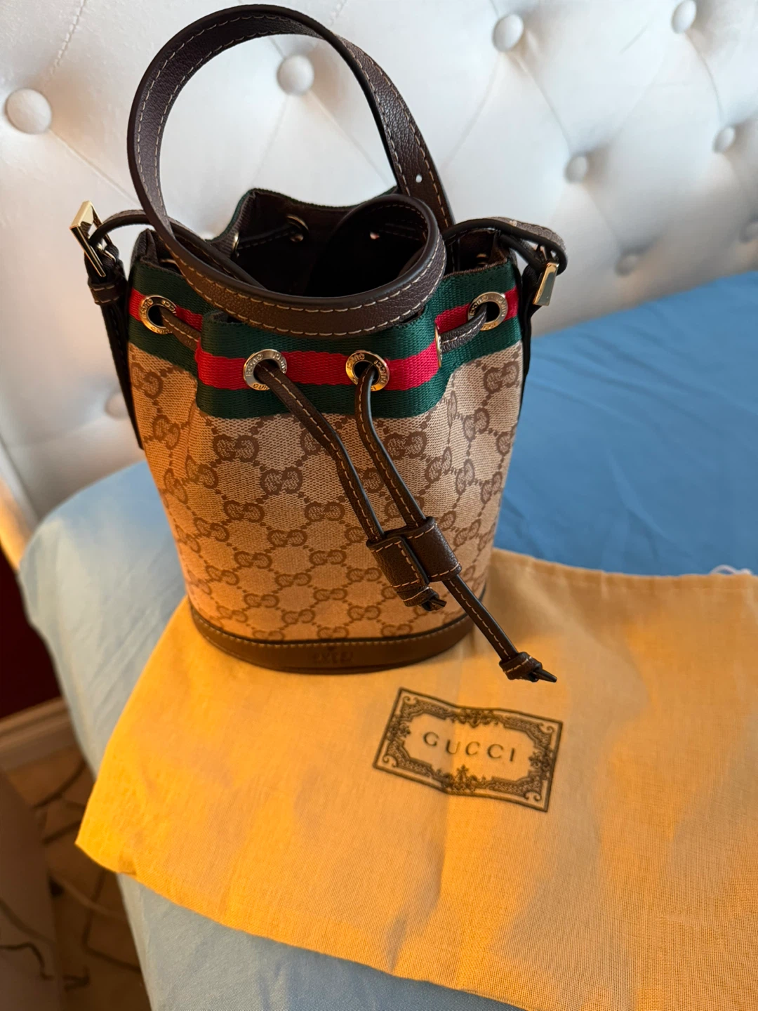 Gucci GG Supreme Bucket Bag - photo 2