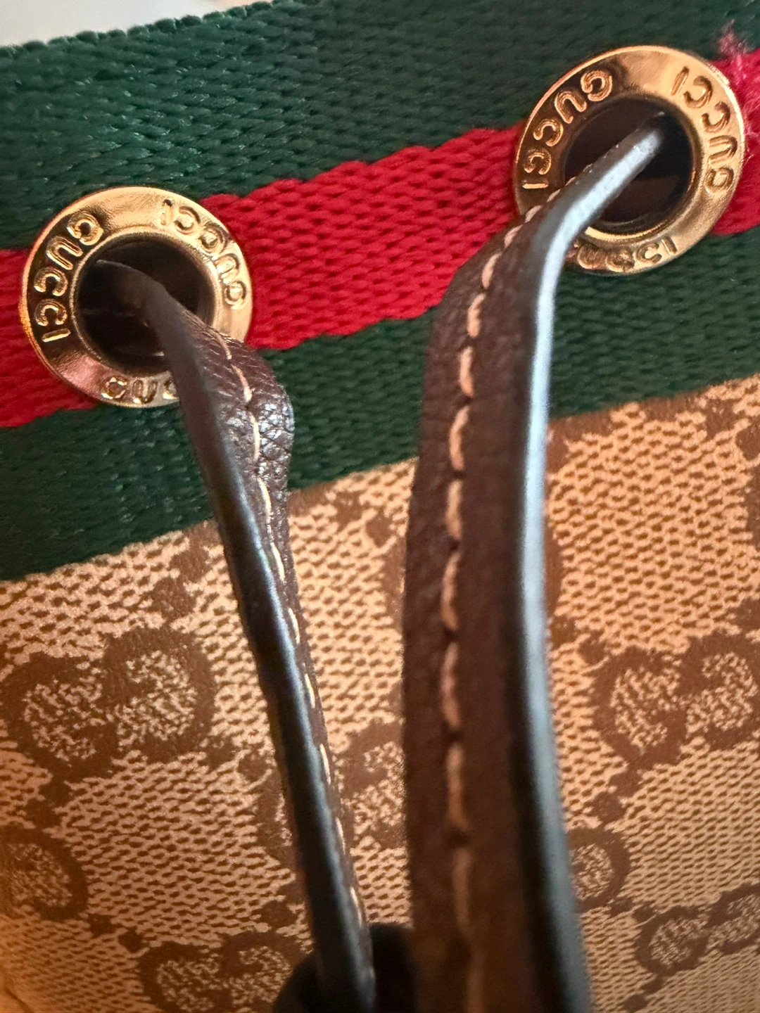 Gucci GG Supreme Bucket Bag - photo 5