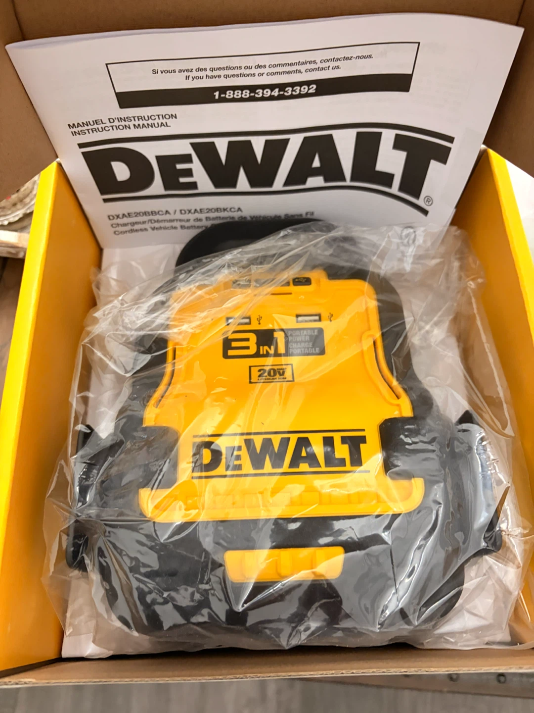 DEWALT 20V Cordless Jump Starter DXAE20BBCA - photo 2