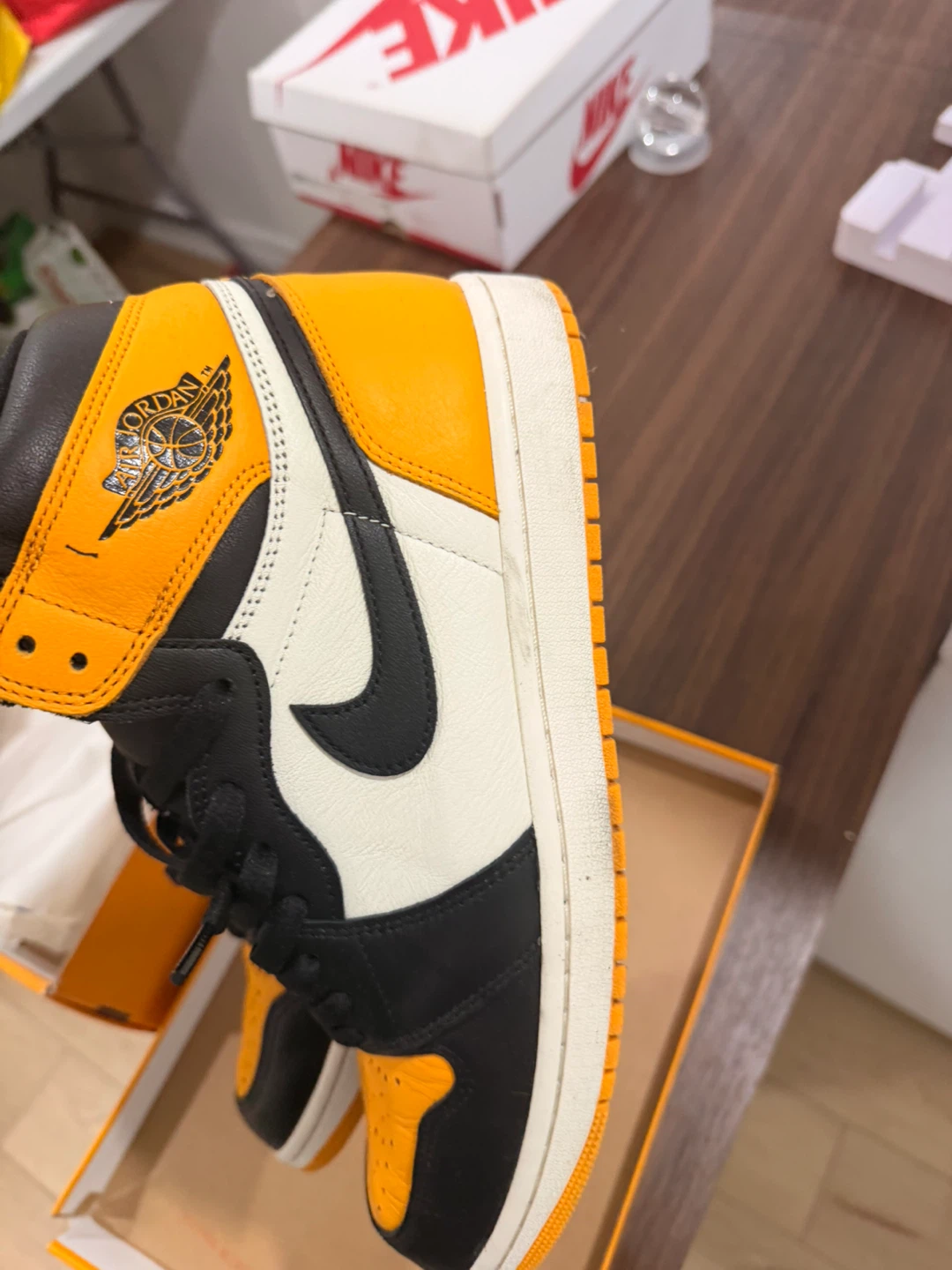 Nike Air Jordan 1 Retro High OG Taxi - photo 4