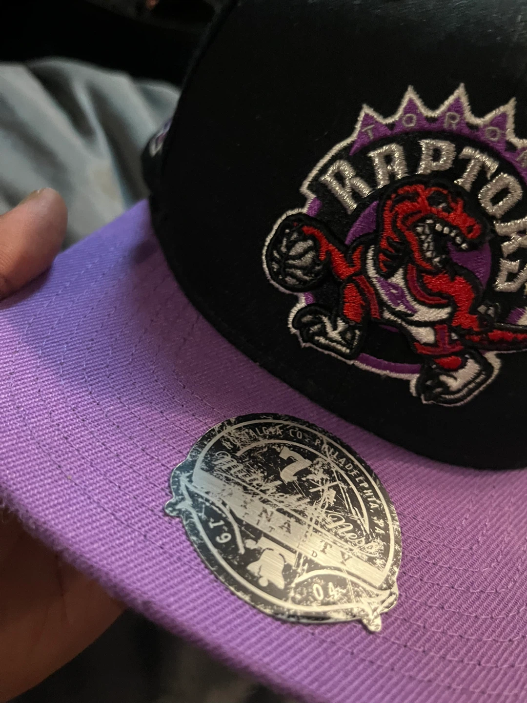 Mitchell & Ness Toronto Raptors Fitted Hat size 7 1/4 - photo 2
