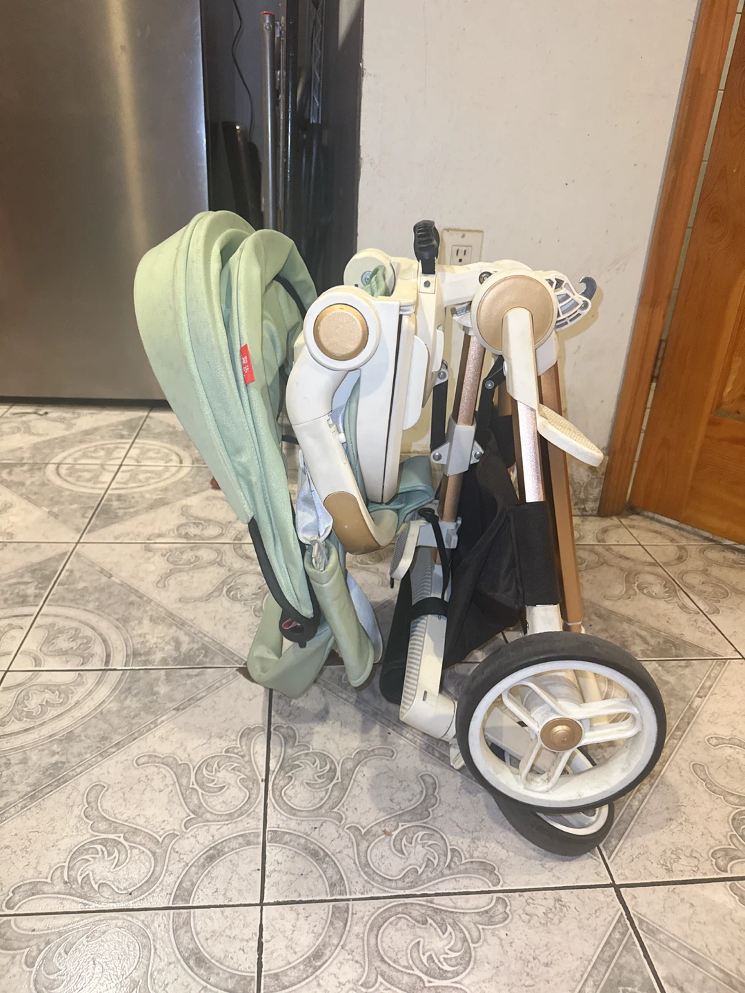 Lightweight Portable Baby Stroller - photo 3