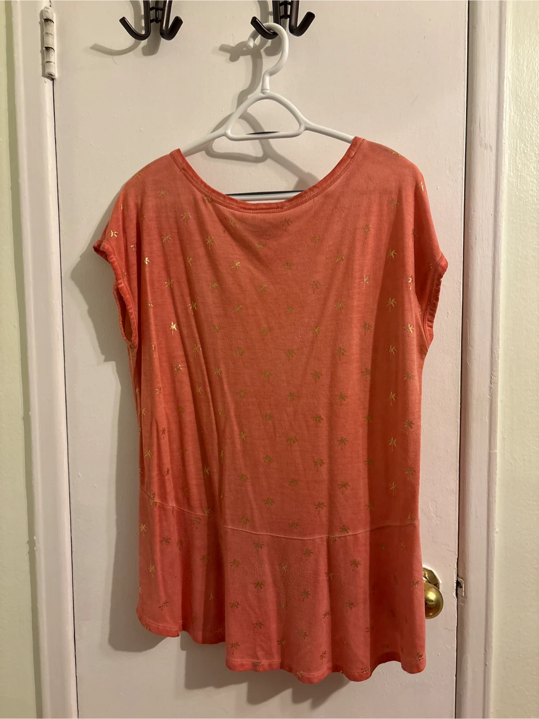 Dantelle Coral Top with Gold Palm Print - photo 3