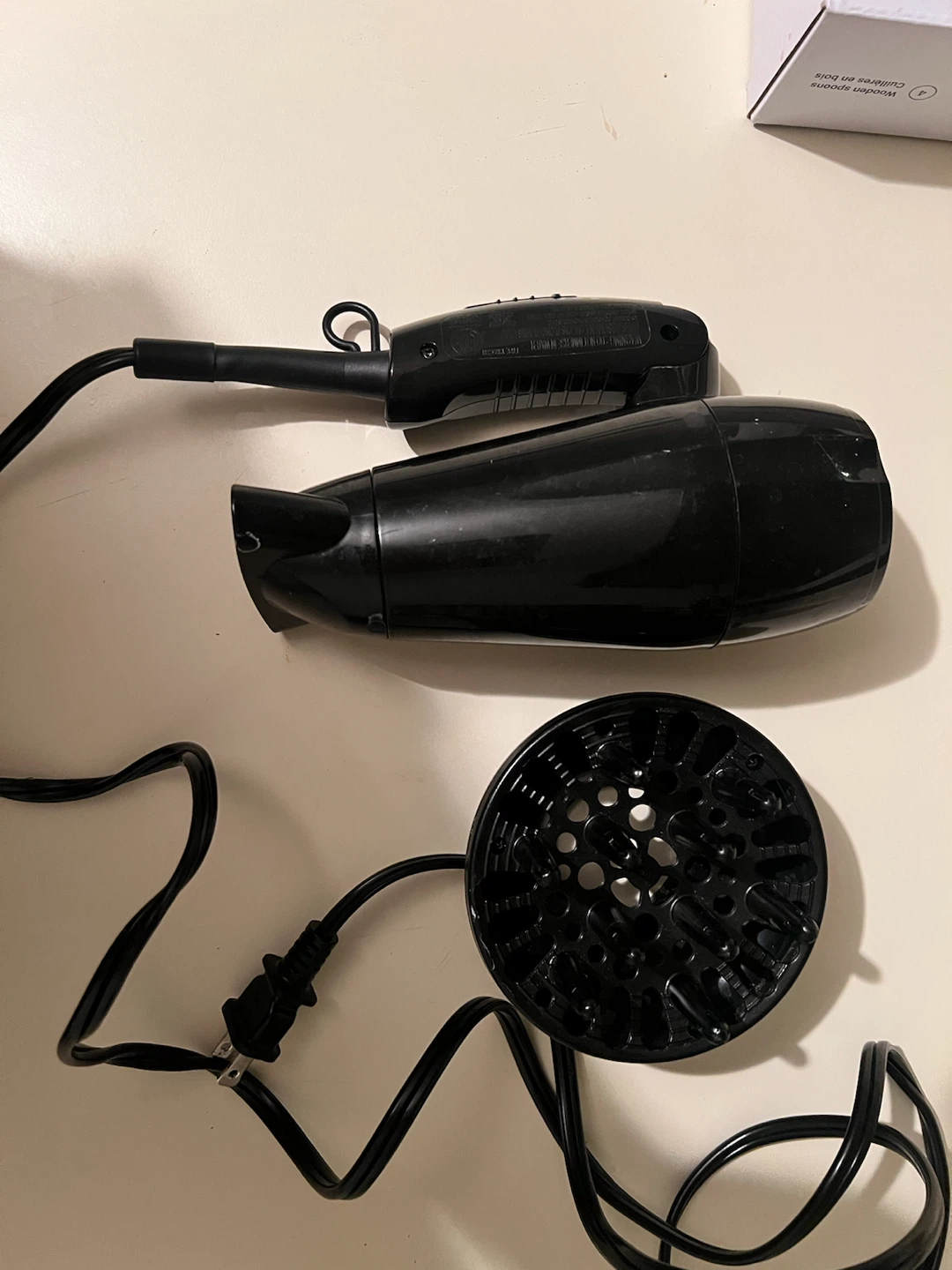 TRESemmé Smooth & Silky Compact Hair Dryer - photo 2