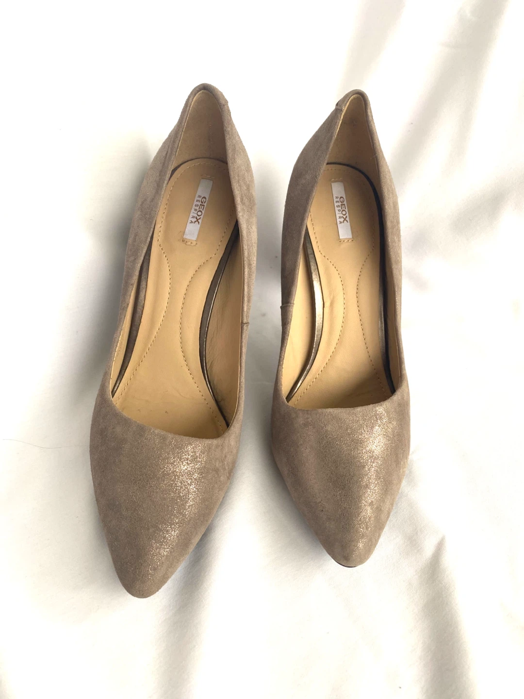 New Geox Respira Taupe Suede Heels, Size 8.5 - photo 2