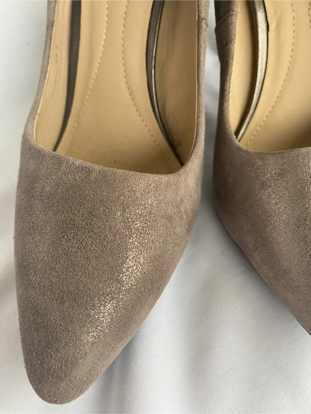 New Geox Respira Taupe Suede Heels, Size 8.5 - photo 4