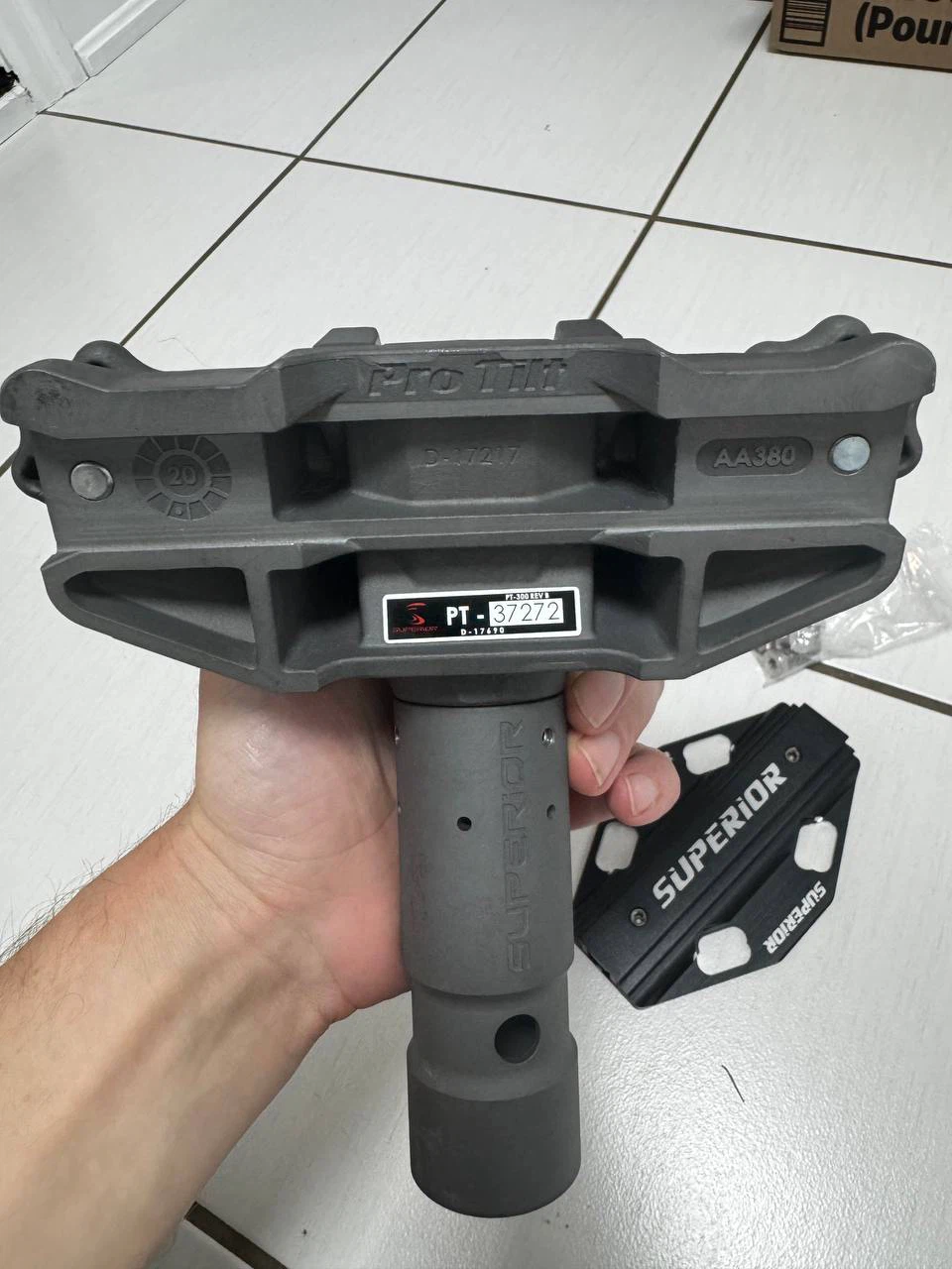 H966) Superior Innovations PT-300-Q Gen 3 Pro-Tilt Bull Float He - photo 5