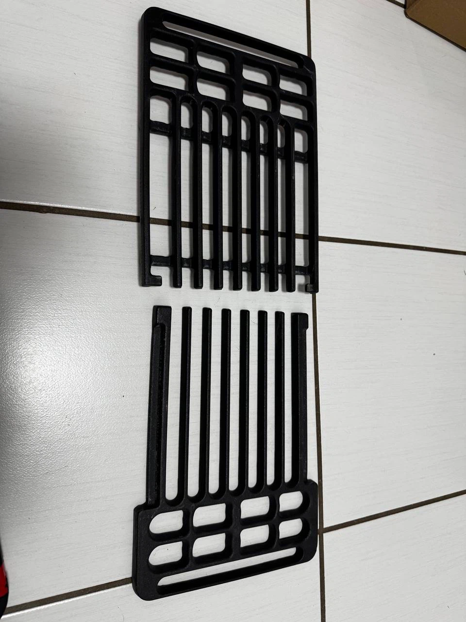 H969) Universal Adjustable Grill Grate 14”–20” x 8” – New – $20