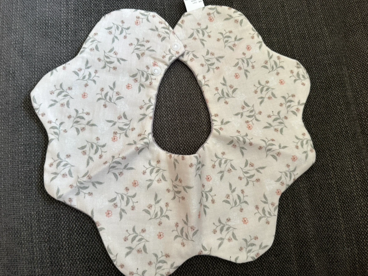 Floral baby bib