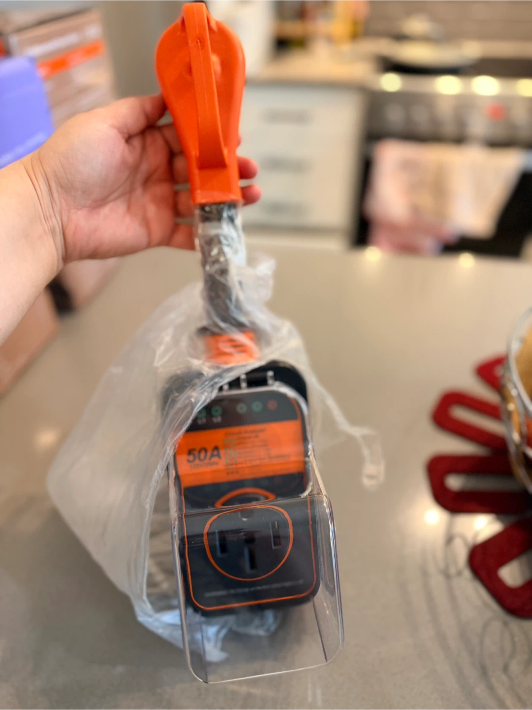 GEARGO 50 Amp RV Surge Protector - photo 3