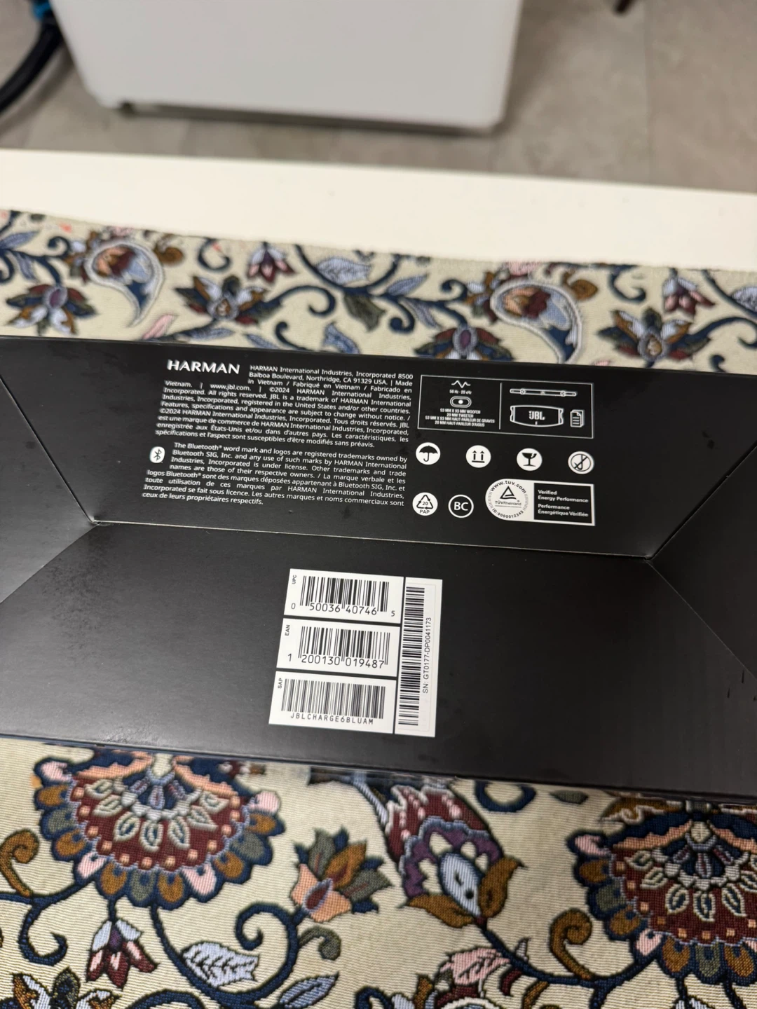 JBL Charge 6 Bluetooth Speaker
