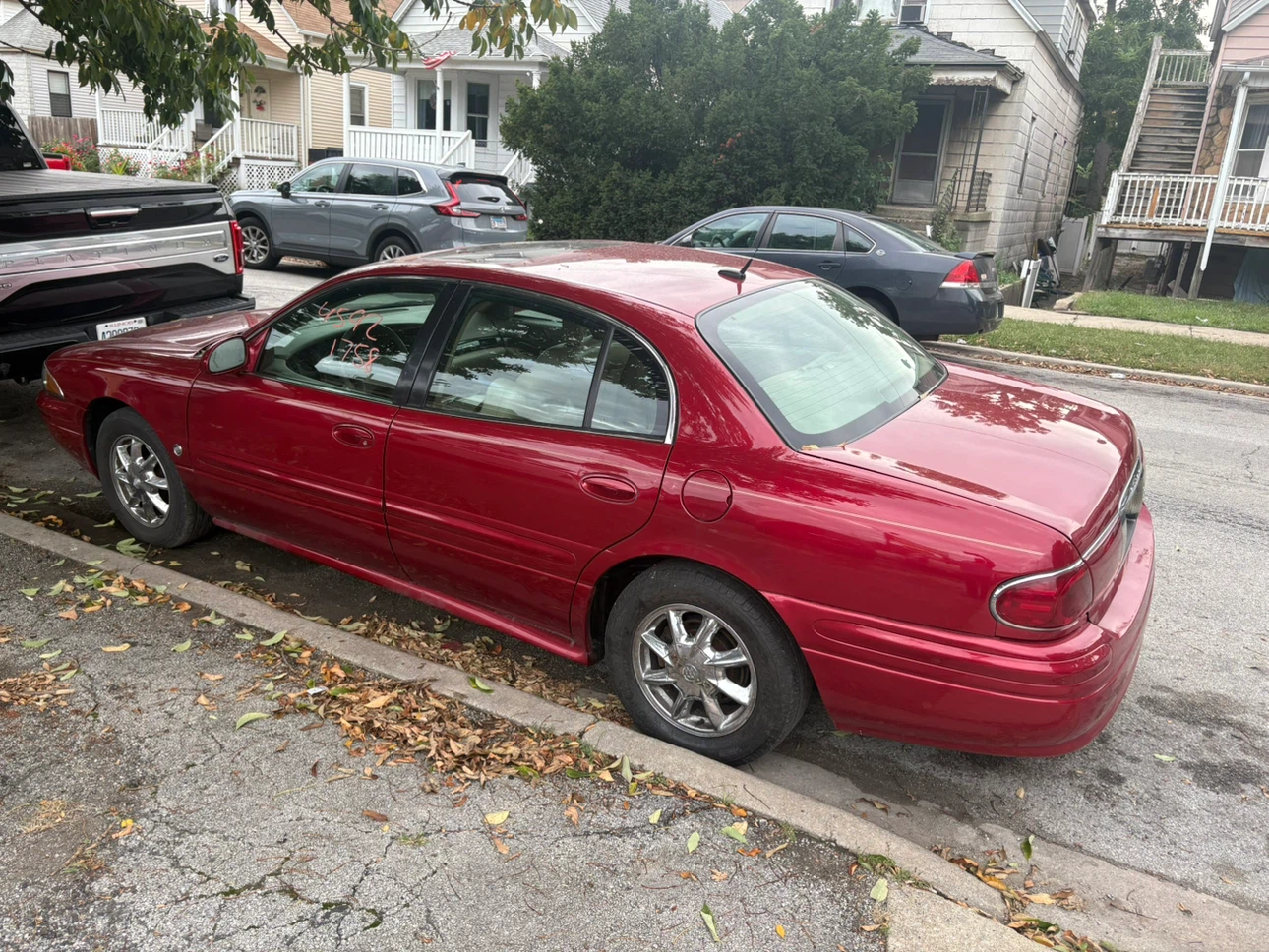 Red Buick LeSabre sedan Limited - photo 3