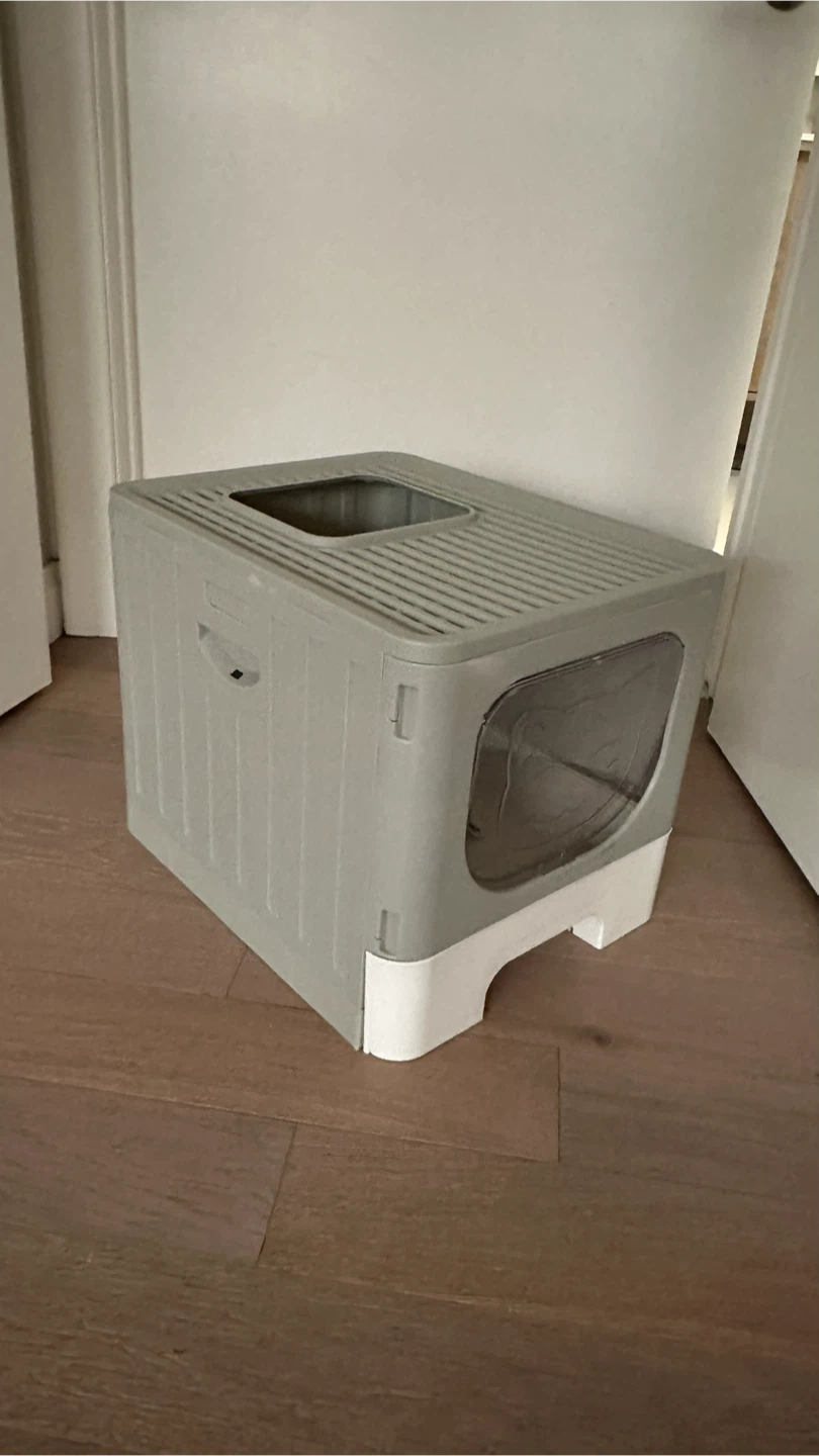Gray Enclosed Cat Litter Box - photo 2