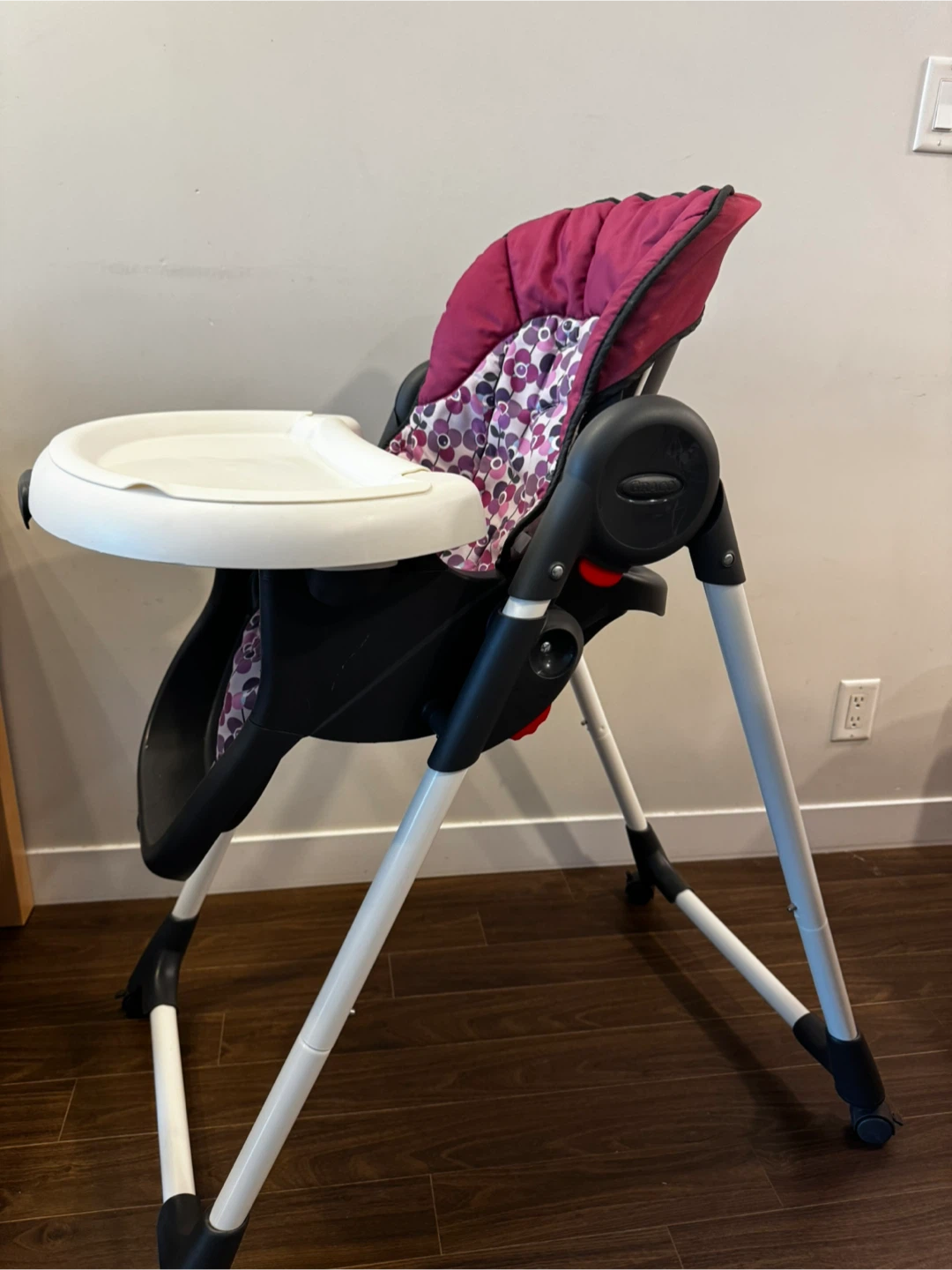 Graco adjustable high chair - photo 2