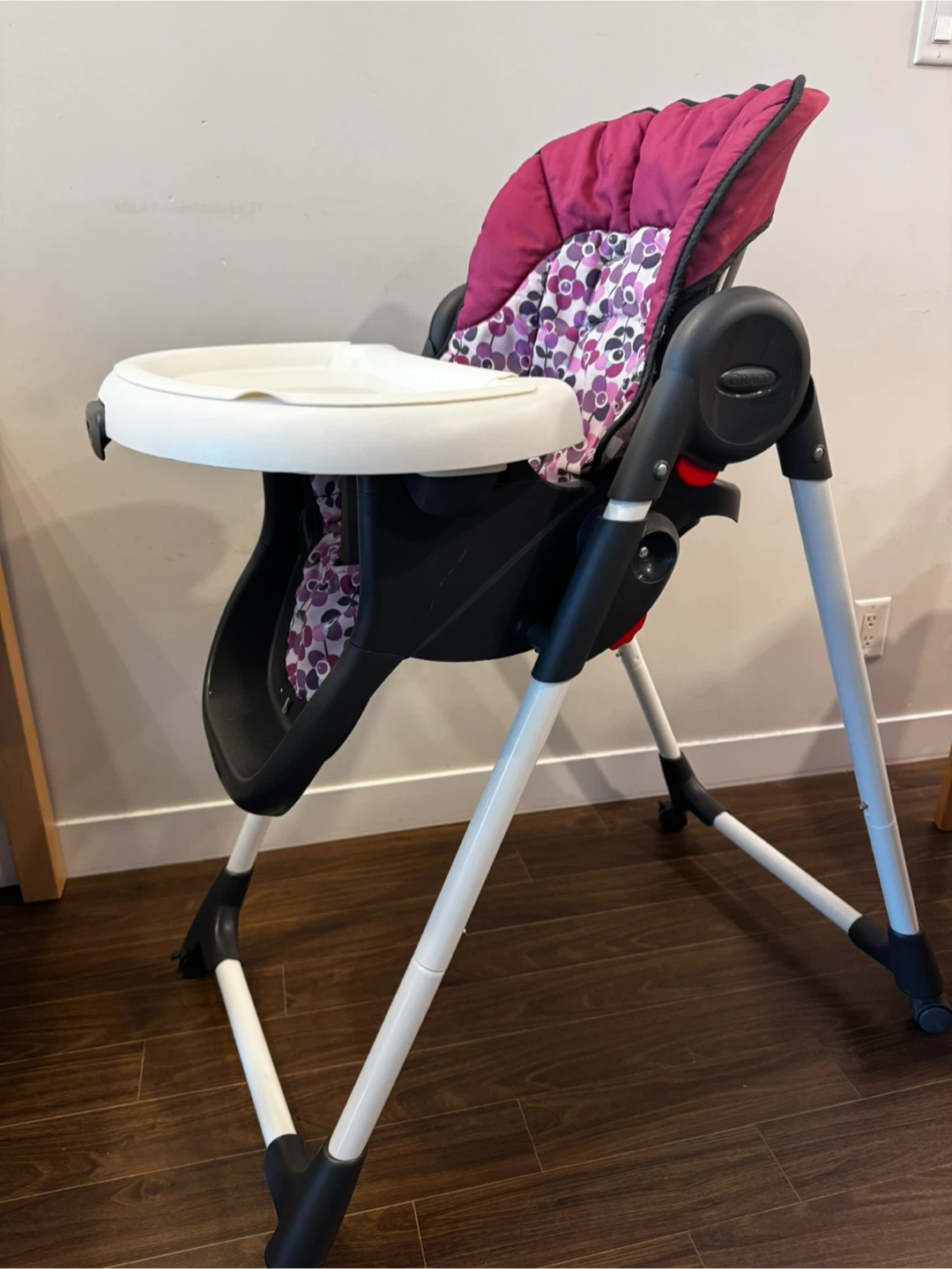 Graco adjustable high chair - photo 3