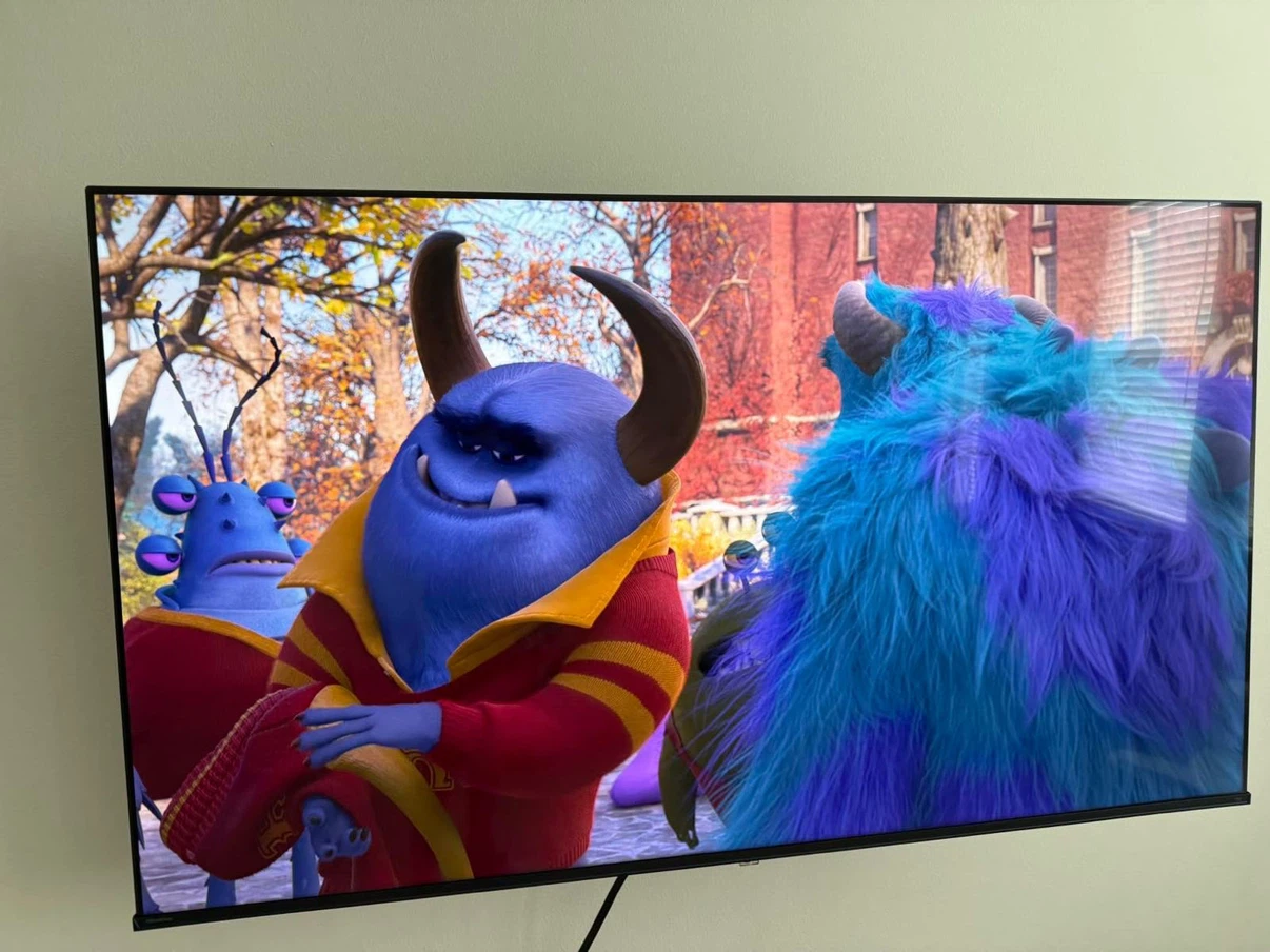 Hisense 55” 4K UHD HDR Roku Smart TV