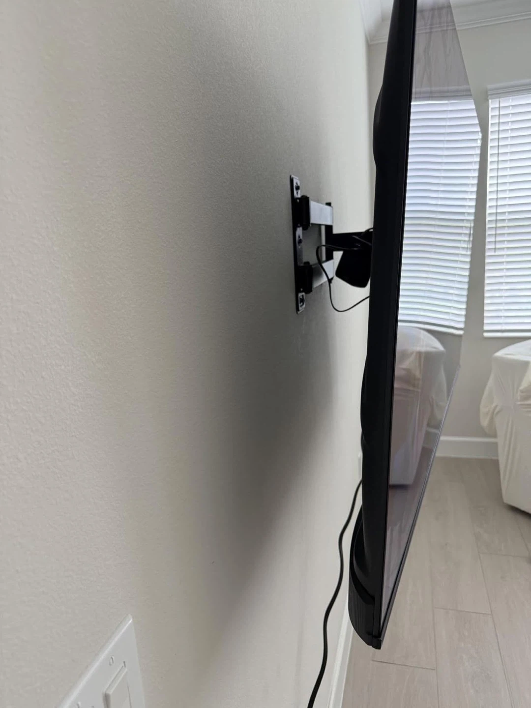 Hisense 55” 4K UHD HDR Roku Smart TV - photo 2