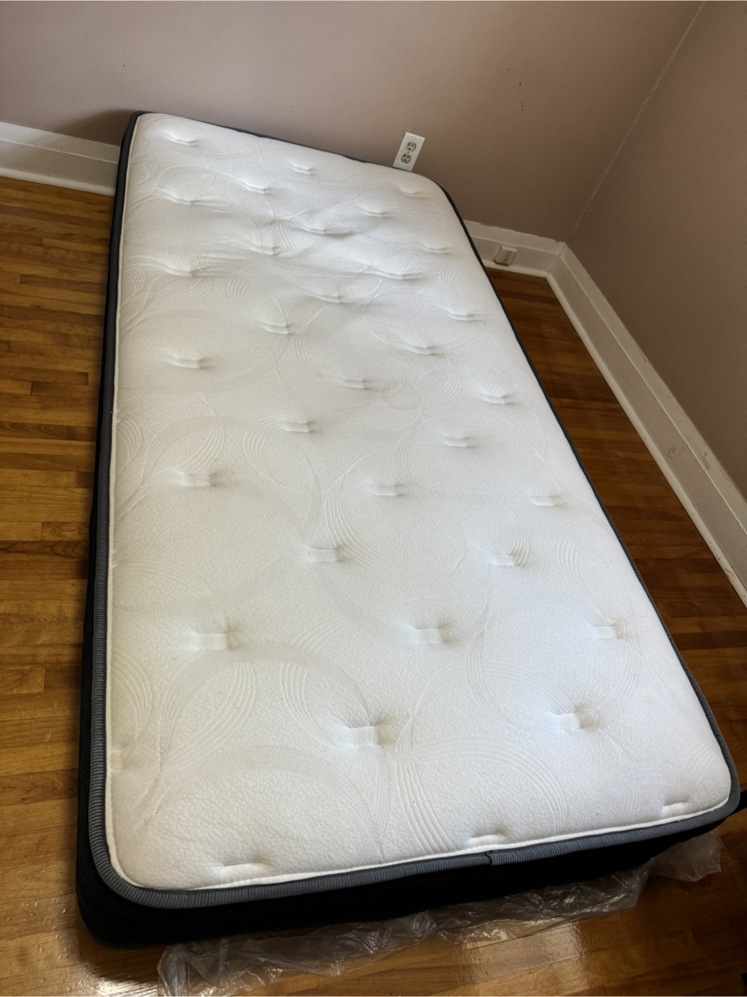 Twin XL Mattress — Avenco 12" — Like New — $60
