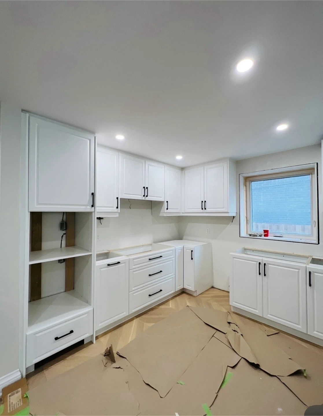 Modern White Kitchen Cabinet Set - photo 2