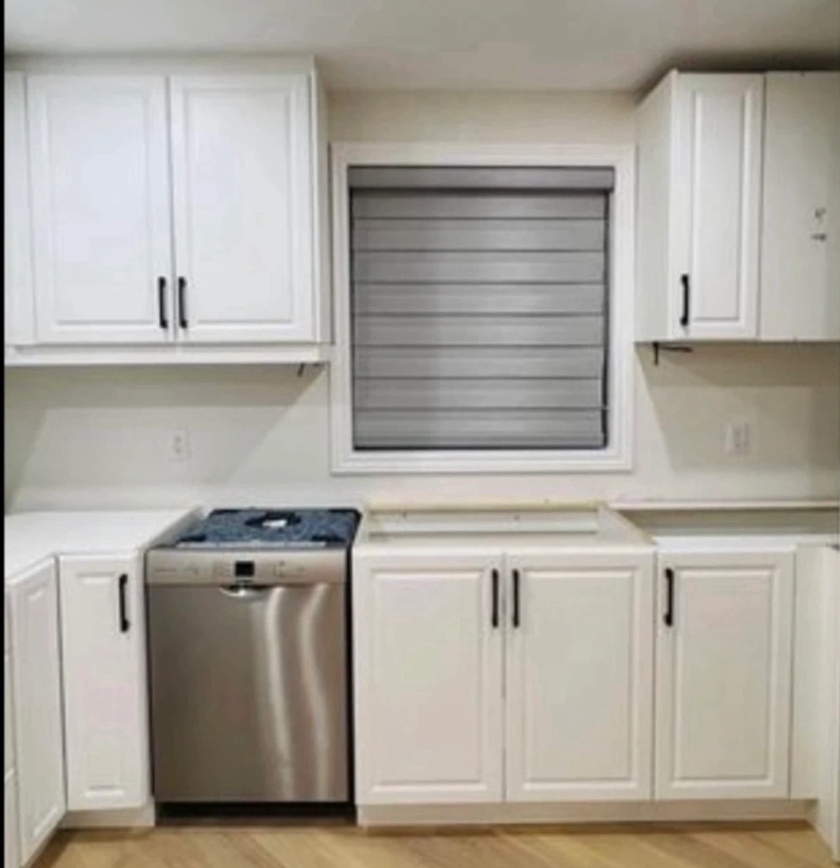 Modern White Kitchen Cabinet Set - photo 3