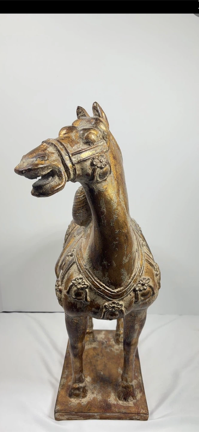 Tang‑Style Gilt‑Carved Wooden War Horse sculpture - photo 3