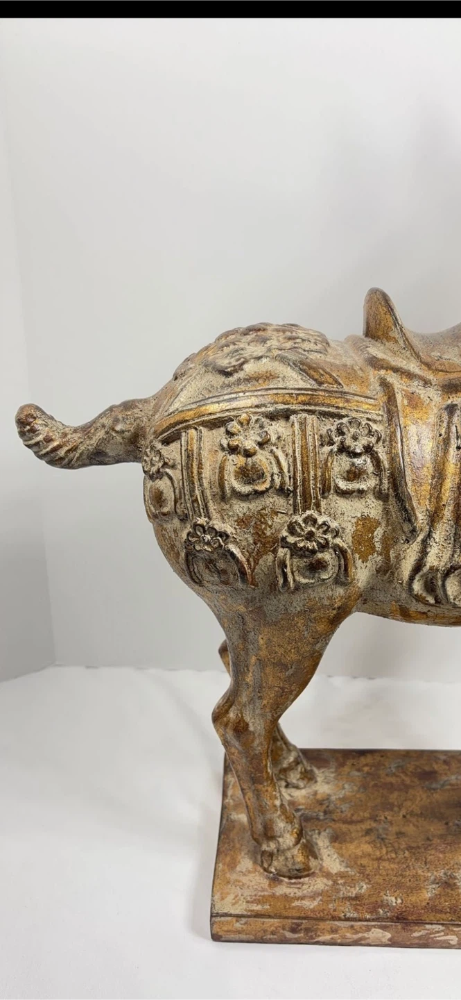Tang‑Style Gilt‑Carved Wooden War Horse sculpture - photo 5