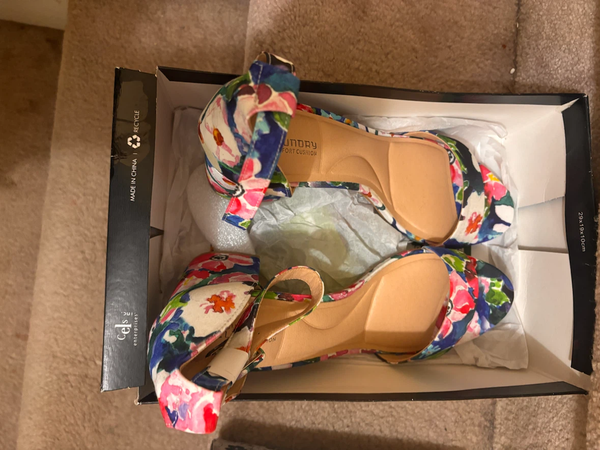 CL by Laundry Floral Block Heels - photo 4