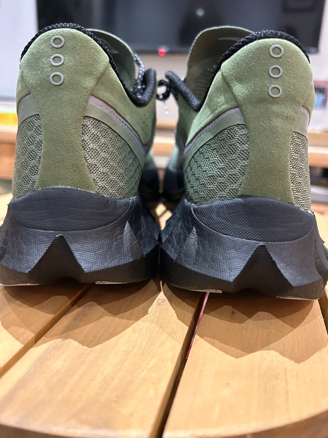 Saucony Endorphin Pro4 NEW running shoes in olive green. - photo 3