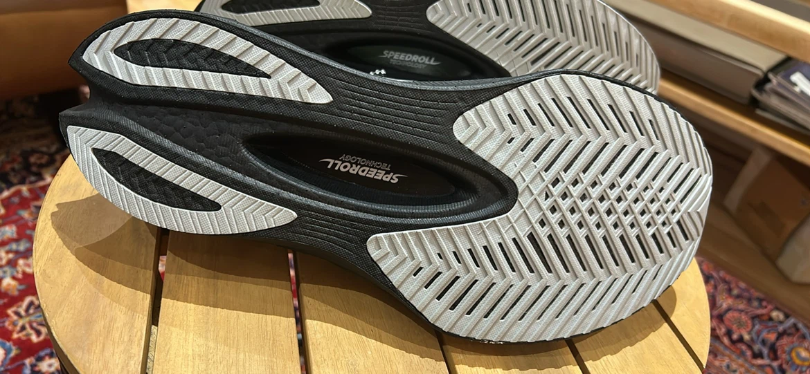 Saucony Endorphin Pro4 NEW running shoes in olive green. - photo 5