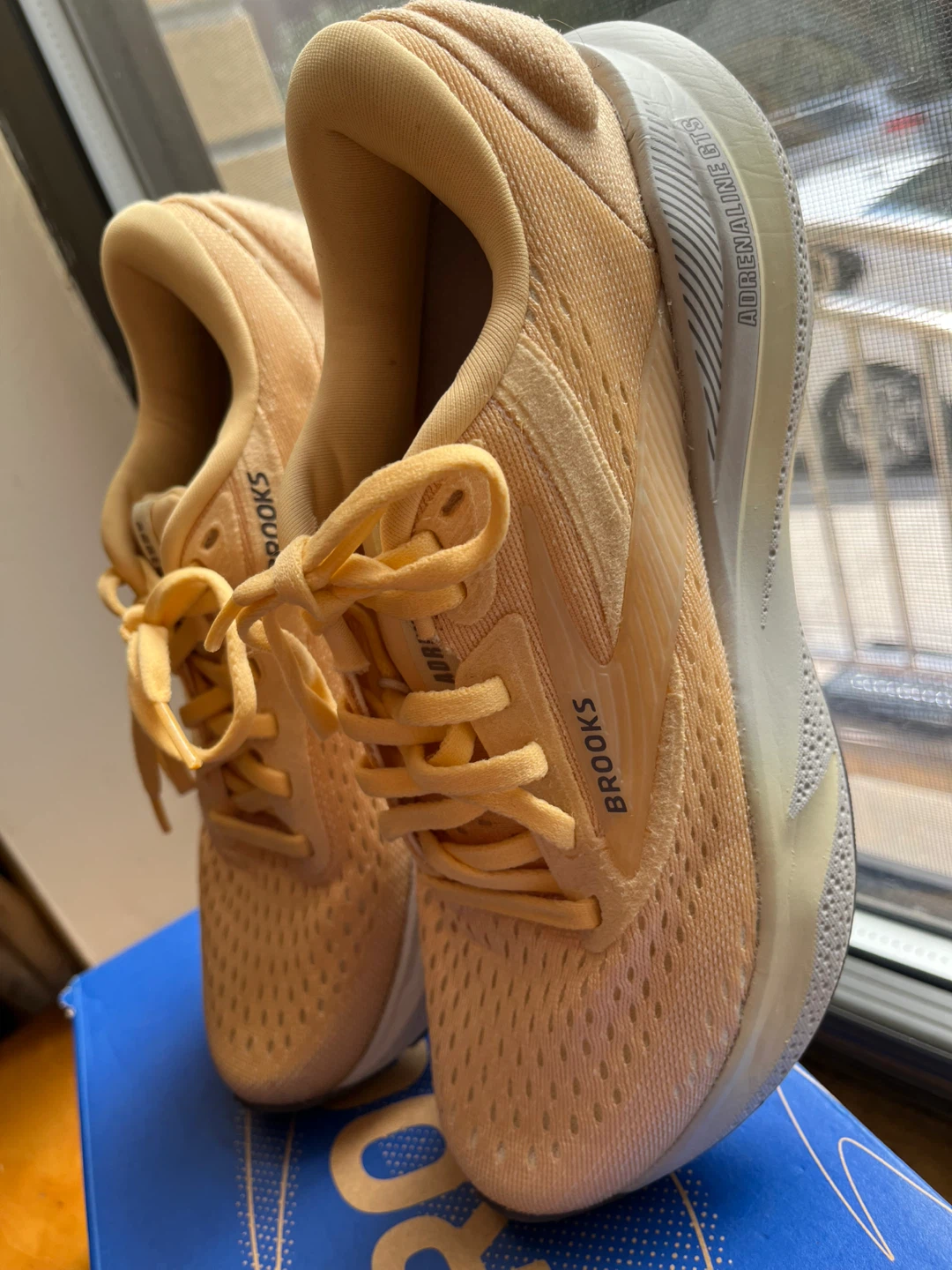 Brooks Adrenaline GTS Running Shoes - photo 2