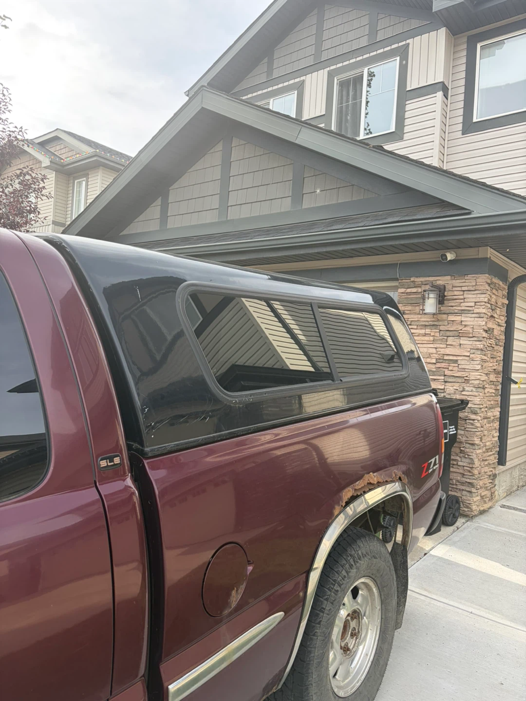 Range rider truck canopy - photo 3