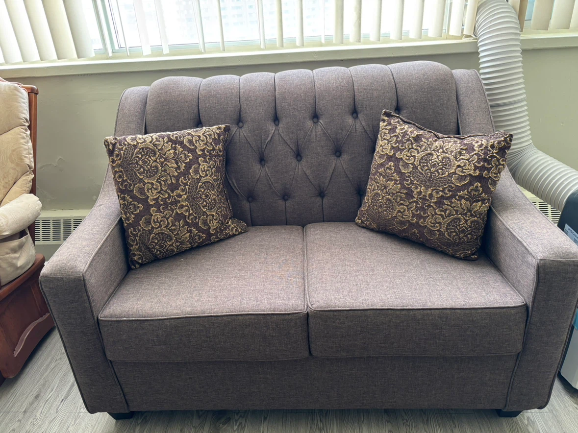 Tufted Loveseat in Greyish brown - photo 3