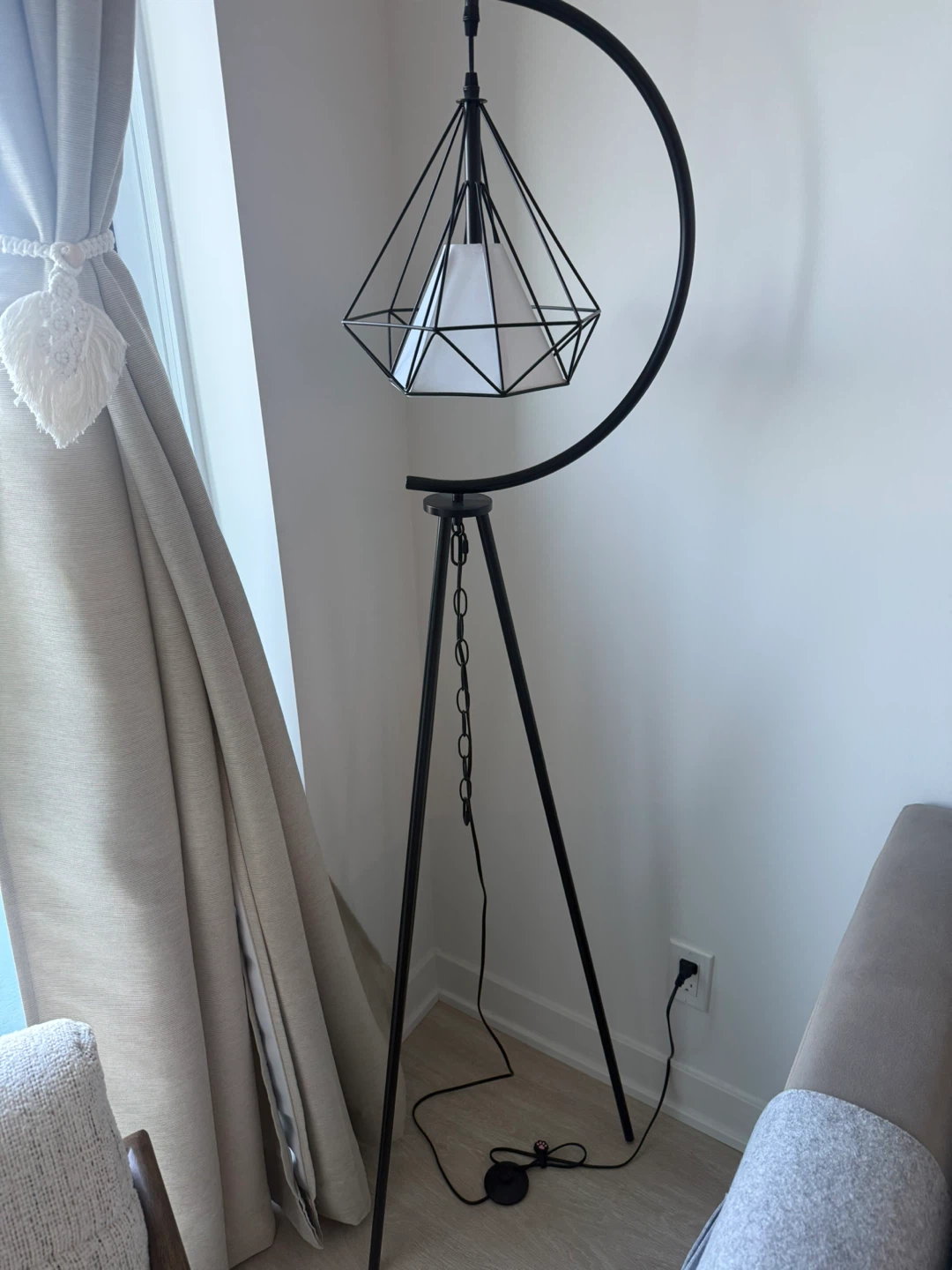 Modern Geometric Metal Tripod Floor Lamp - photo 2